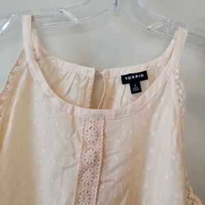Torrid Cream Lace Detail Women's Top
